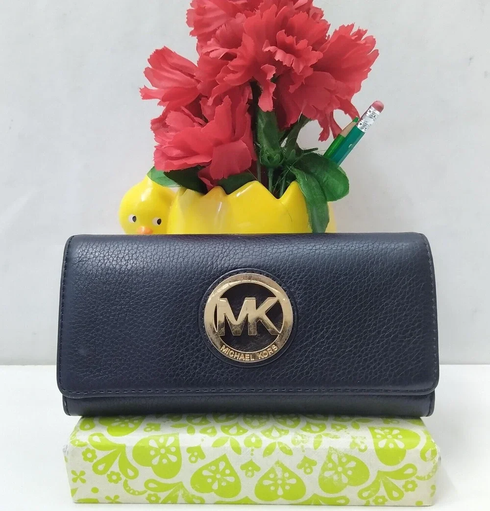 Michael Kors Black Leather Round Logo Credit Card Bifold Wallet
